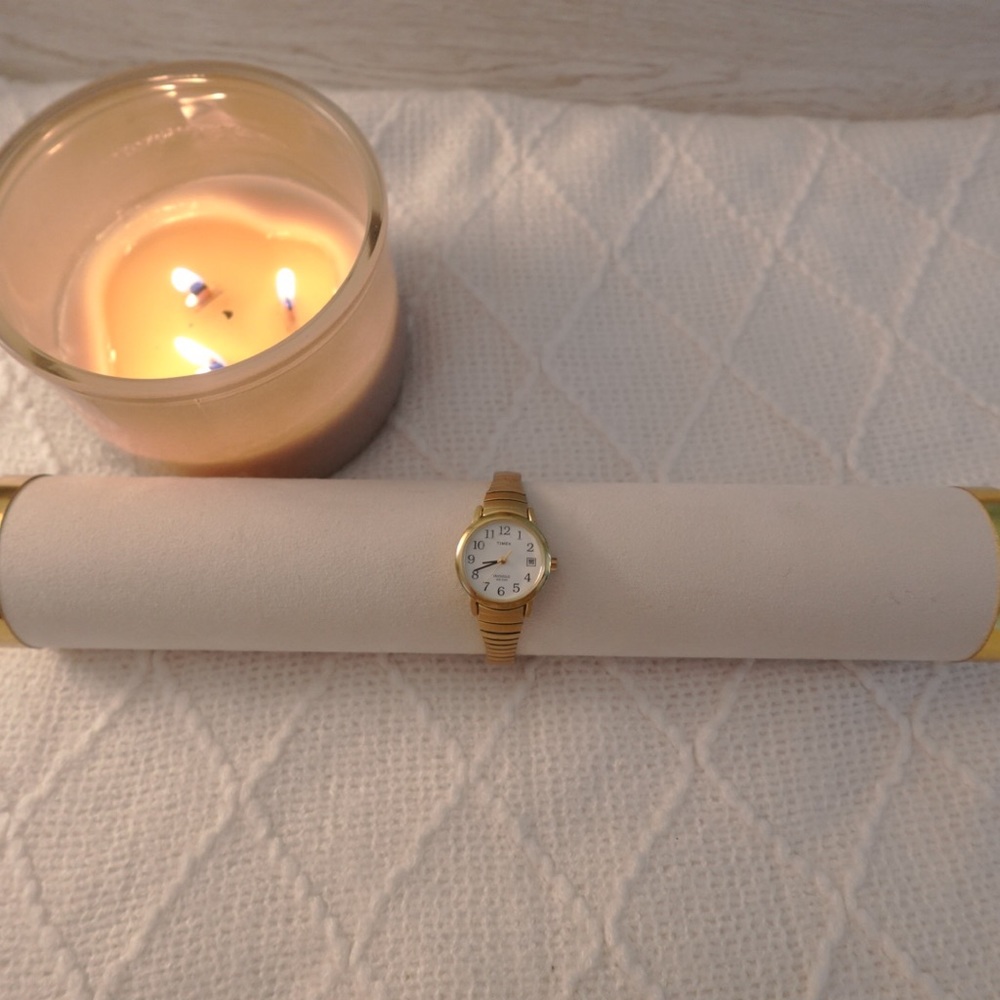 Gold Circle Timex Bracelet‎ Watch